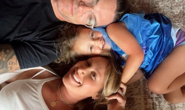 Ashley Tisdale kızının yüzünü ilk kez gösterdi