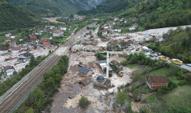 Bakan Ersoy'dan Bosna-Hersek'e geçmiş olsun mesajı
