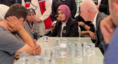 Bakan Göktaş'tan Ayşenur Halil ve İkbal Uzuner'in ailelerine taziye ziyareti