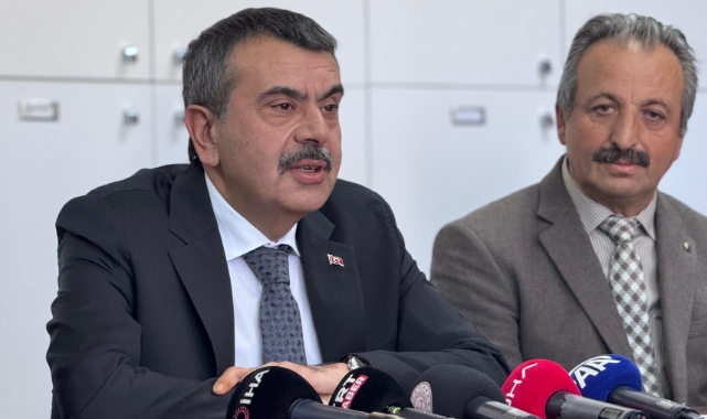 Bakan Tekin: Öğretmenlerin ara tatil seminerleri online olacak