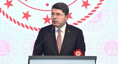 Bakan Tunç:" Patlamaya ilişkin adli soruşturma başlatılmıştır"