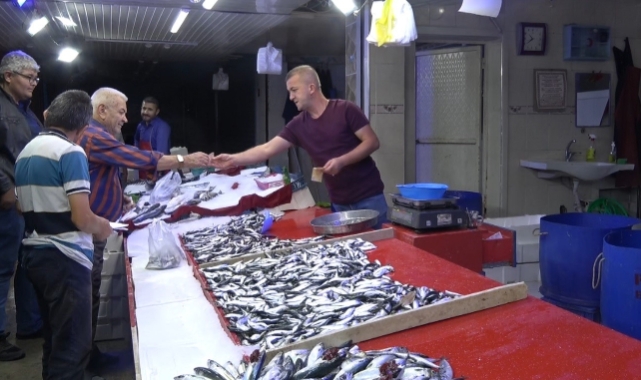 Balık pazarında hareketlilik