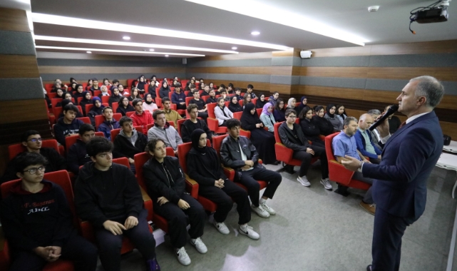 Başkan Alper Taban öğrencilerle buluştu