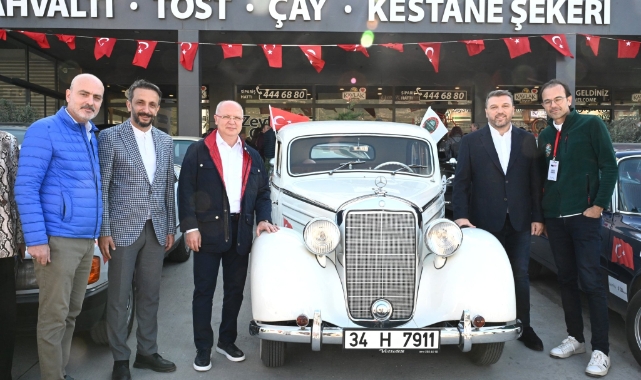 Başkan Davut Gürkan  'Cumhuriyet Rallisi' Gemlik etabında arabaları inceledi