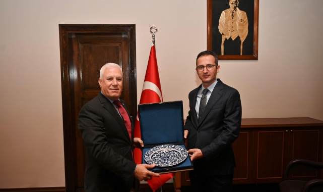 Başkan Mustafa Bozbey'den İznik Kaymakamı Arif Kahraman’a ziyaret