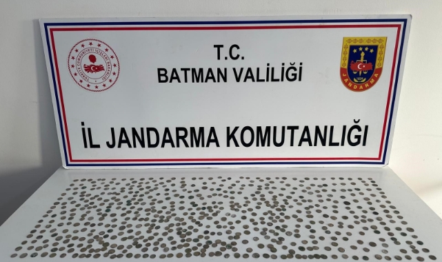 Batman'da buldukları tarihi sikkeleri satmaya çalışan 2 kişi yakalandı