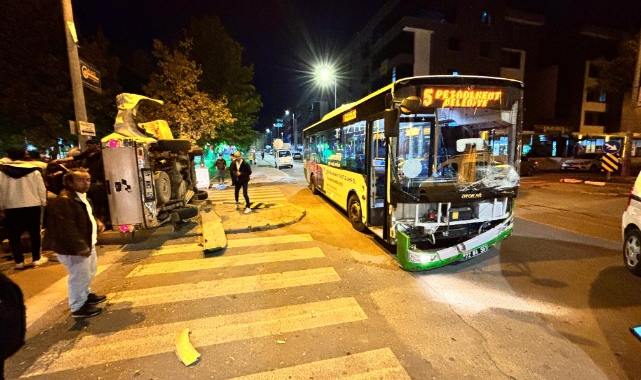 Batman'da yolcu otobüsü ile pikap çarpıştı: 6 yaralı   
