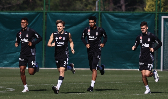 Beşiktaş, derbi hazırlıklarına başladı