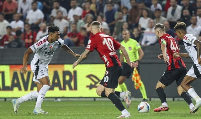 Beşiktaş, galibiyeti uzatmalarda kaçırdı!