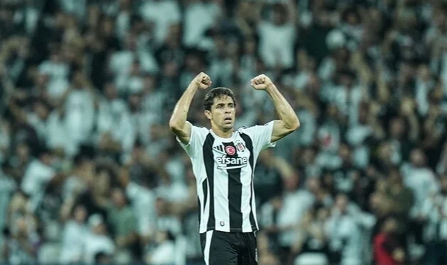 Beşiktaş'ta Paulista 2-3 hafta forma giyemeyecek