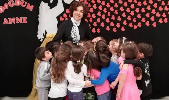 Bilecik'in sevilen 'Müdür Teyzesi' emekli oldu