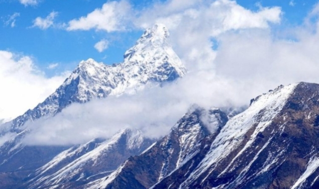 Bilim insanları araştırdı: Everest Dağı her yıl uzuyor