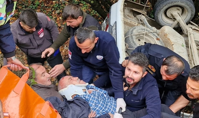 Bolu’da otomobil uçuruma devrildi