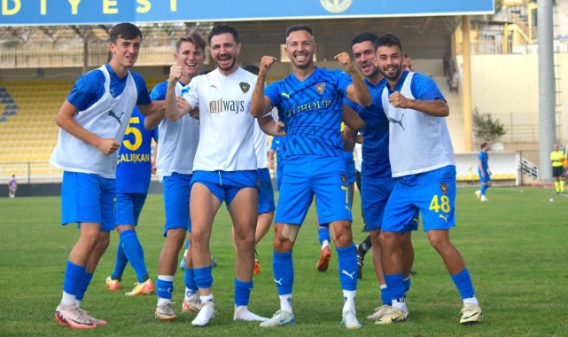 Bucaspor 1928, rakip fileleri 4 kez sarstı