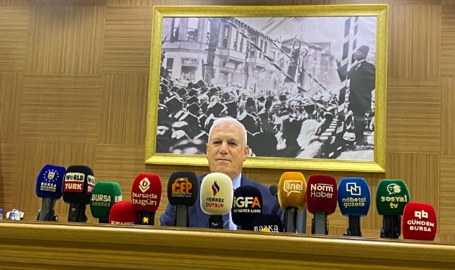 Bursa Büyükşehir Belediyesi'nde mesai devam ediyor