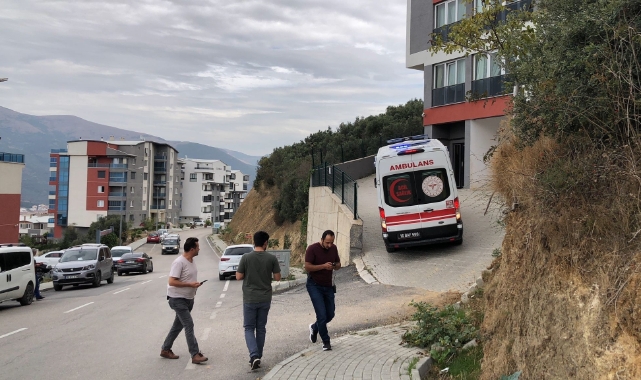 Bursa'da ayrılmak üzere olduğu eşini silahla yaraladı