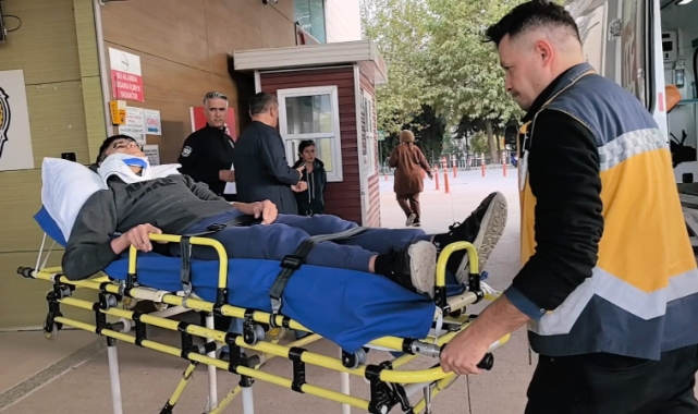 Bursa'da baba-oğul şakalaşırken pencereden düştü