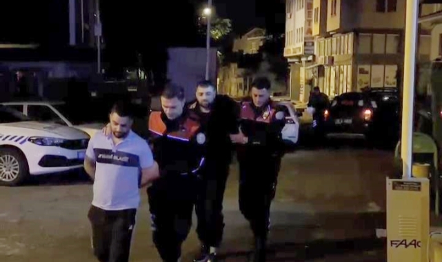 Bursa'da devriye görevinde durdurulan otomobilden firari 2 hükümlü çıktı