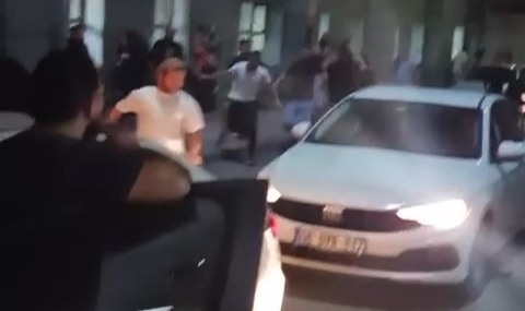 Bursa'da hasta yakınları birbirine girdi