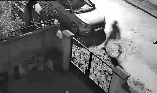 Bursa'da hırsız, evin bahçesinden bisiklet çaldı