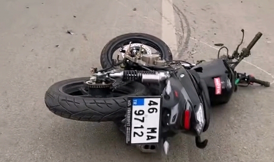 Bursa'da minibüsle çarpışan motosikletin sürücüsü ağır yaralandı