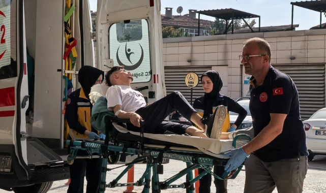 Bursa'da otomobil ile motosiklet çarpıştı
