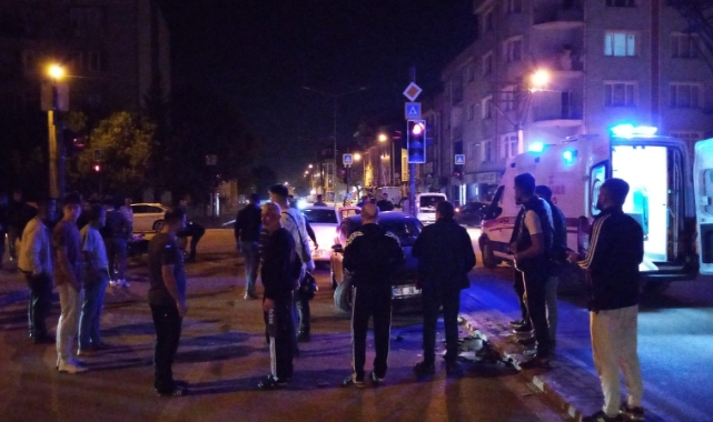 Bursa'da otomobiller çarpıştı: 3 yaralı