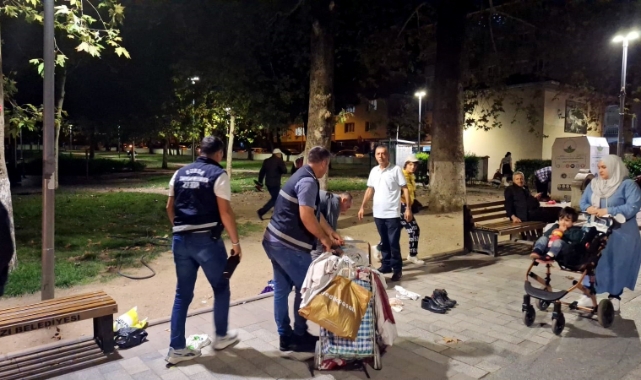 Bursa'da seyyar satıcılara şok baskın