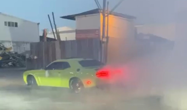 Bursa'da trafiği kesip tozu dumana kattı