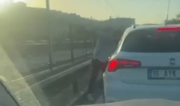 Bursa'da yumruklu 'yol verme' kavgası