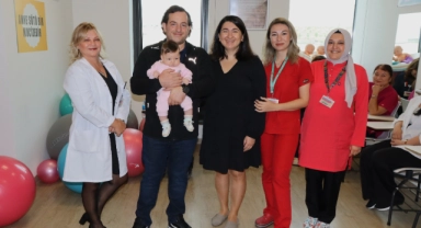 Bursa Şehir Hastanesi’ndeki gebe okulunda bilinçli anne olmaya hazırlanıyorlar