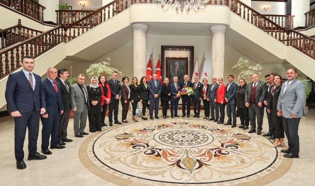 Bursa Valisi Ayyıldız muhtarlarla bir araya geldi