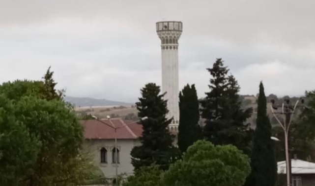 Çanakkale'de yıldırım düştü, köy camisinin minaresi yıkıldı