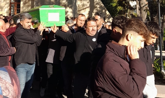 Çankırı'da trafik kazasında ölen lise öğrencisi son yolculuğuna uğurlandı