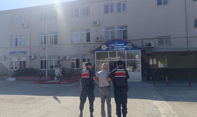 Çeşitli suçlardan aranan 15 şahıs jandarmadan kaçamadı