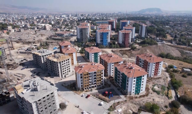 Depremzede Adıyamanlılar yeni yuvalarına geçti