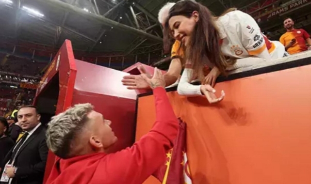 Devrim Özkan'dan Torreira'ya derbide şans öpücüğü