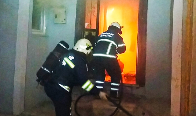 Edirne'de tek katlı evde yangın çıktı