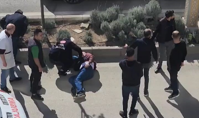 Elazığ'da otomobilin çarptığı yaya yaralandı   