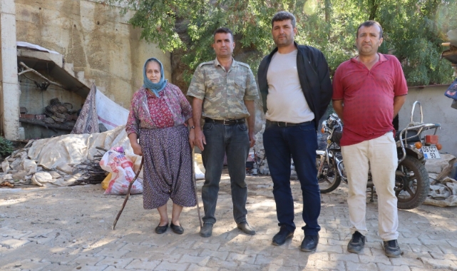 Engelli yaşlı çiftin yolu parke taşla kaplandı