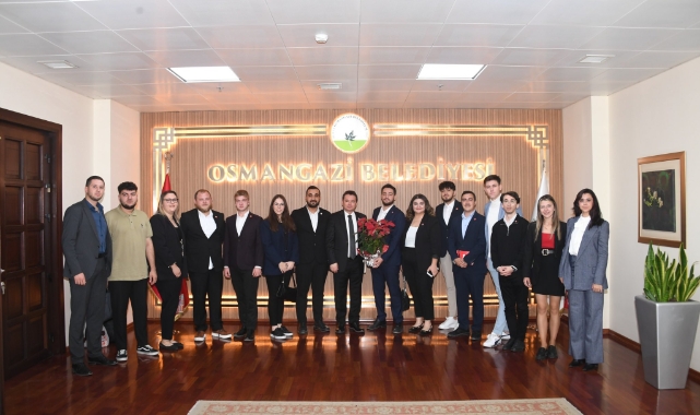 Erkan Aydın CHP Osmangazi Gençlik Kollarını ağırladı