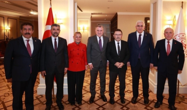 Erzurum heyetinden Bakan Bak'a ziyaret