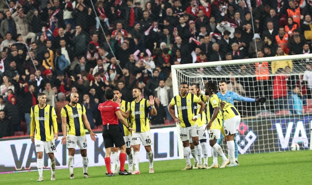 Fenerbahçe, Samsun’dan puan kaybıyla döndü