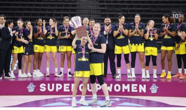 FIBA Kadınlar Süper Kupa'da kazanan Fenerbahçe