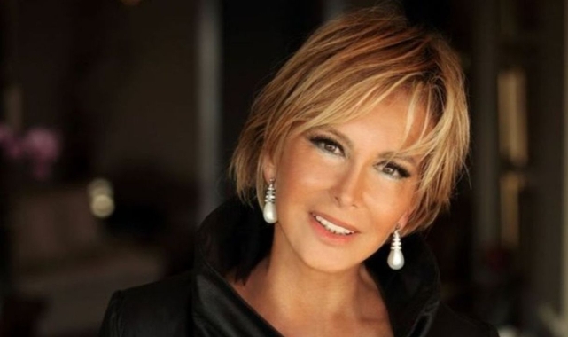 Filiz Akın kimdir?