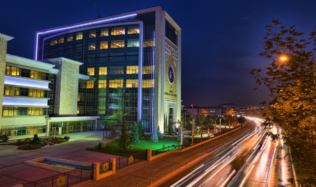 Fitch Bursa'nın kredi notunu yükseltti