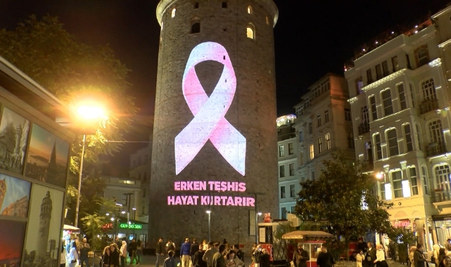 Galata Kulesi’ne pembe kurdele
