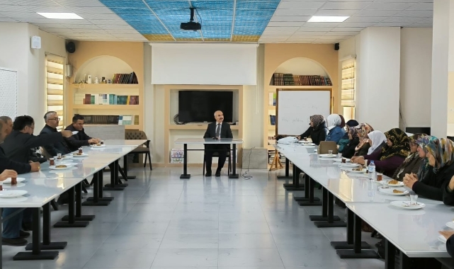 Gediz’de umre semineri