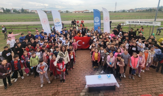 Gölcük'te Cumhuriyet coşkusu sporla birleşti