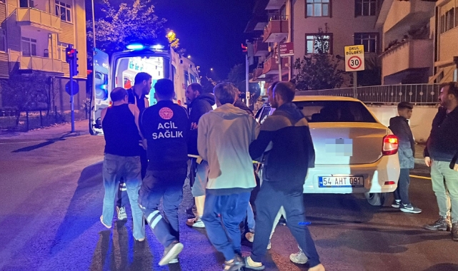 Hafif ticari araç ile motosiklet çarpıştı: 1 yaralı   